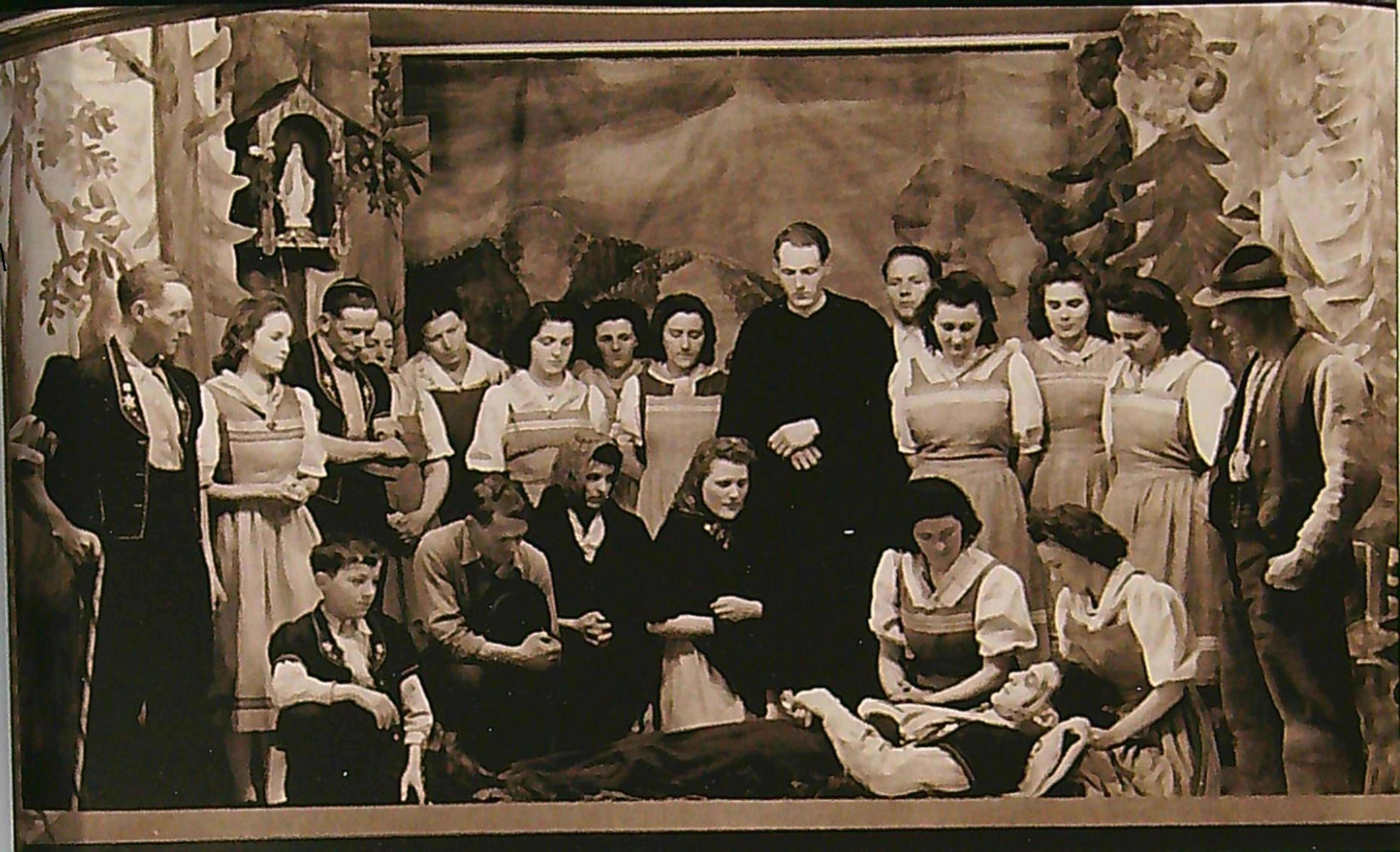 A scene from the play in patois Tè rakroutzèri dza, performed by the Intyamon choir, Neirivue, 1946 © Glasson, Musée gruérien, Bulle